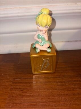 Tinker Bell Figurine on Gold Display Cube - Green